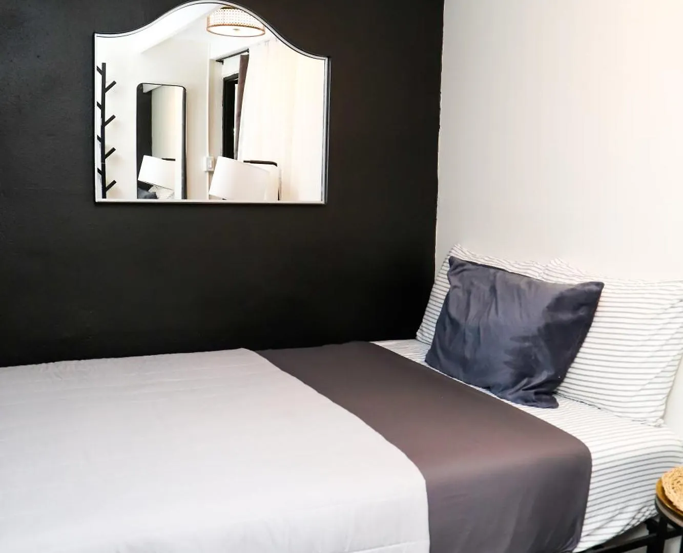 Private Rooms In Duplex Home 4 Bath Fq Beds 1-3Ppl San Juan